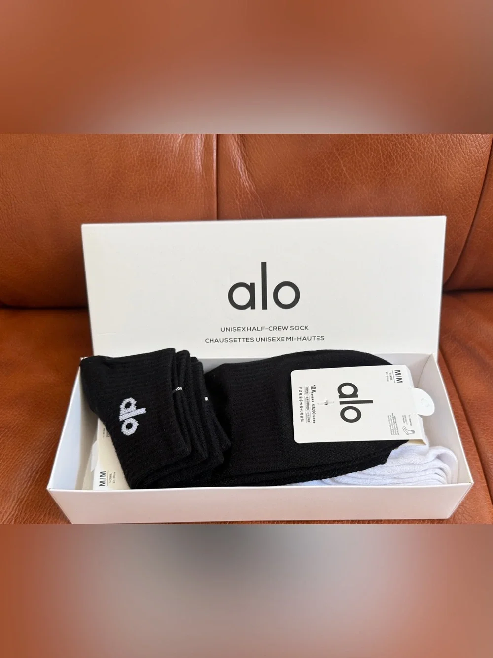 NWB Alo Yoga Unisex Half-Crew Socks – 5 Pairs